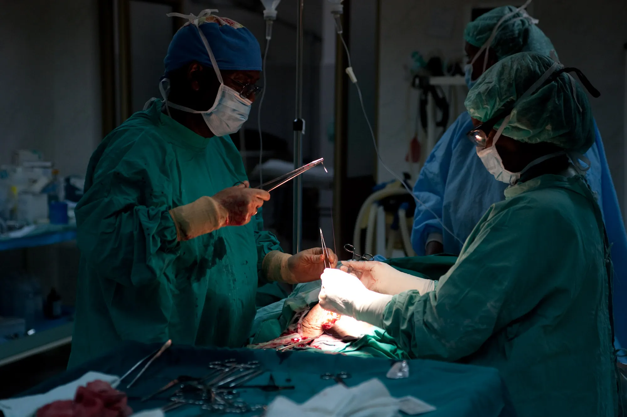 Atención a los pacientes en el hospital de Gambo